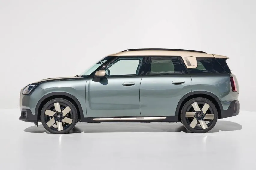 Harga MINI Countryman 2026