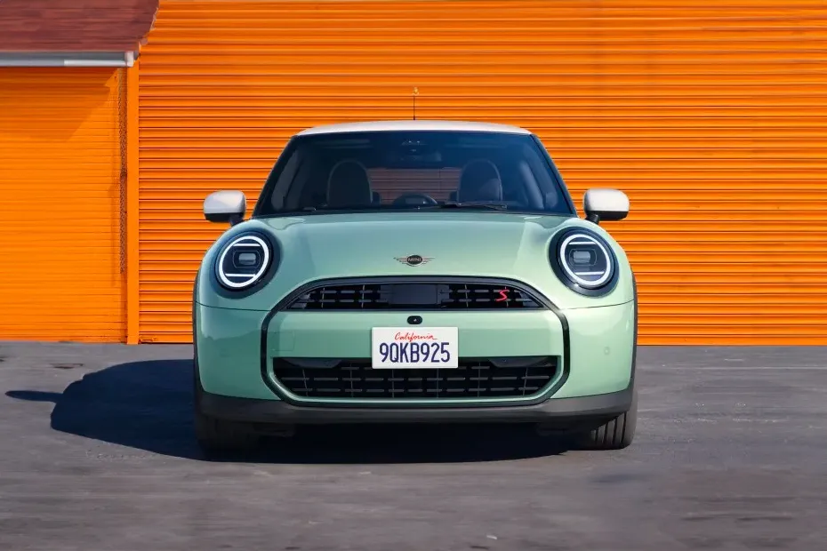 Warna MINI Electric